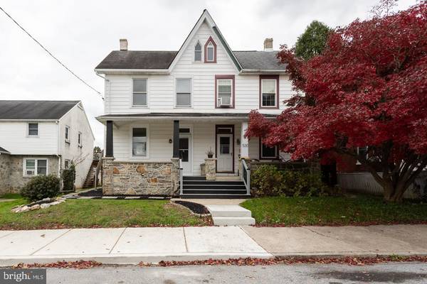 528 W 2ND AVE, Parkesburg, PA 19365