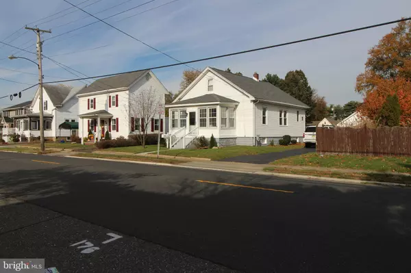 Gibbstown, NJ 08027,15 W BROAD ST