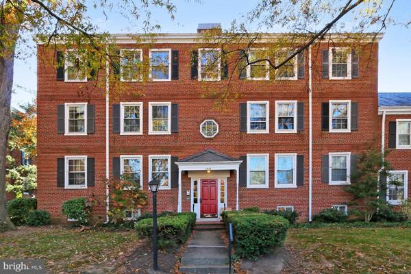 2994 S COLUMBUS ST #B1, Arlington, VA 22206