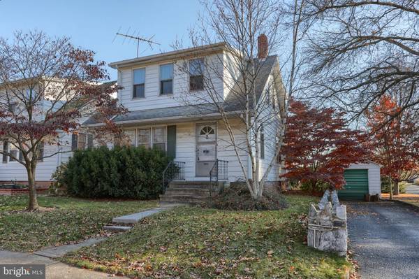 12 S BROAD ST, Myerstown, PA 17067