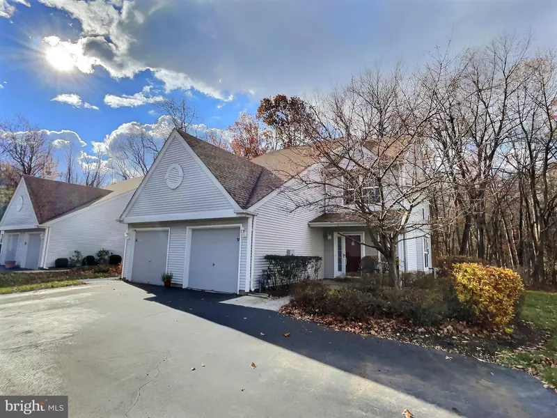 37 MAGNOLIA CT, Bordentown, NJ 08505