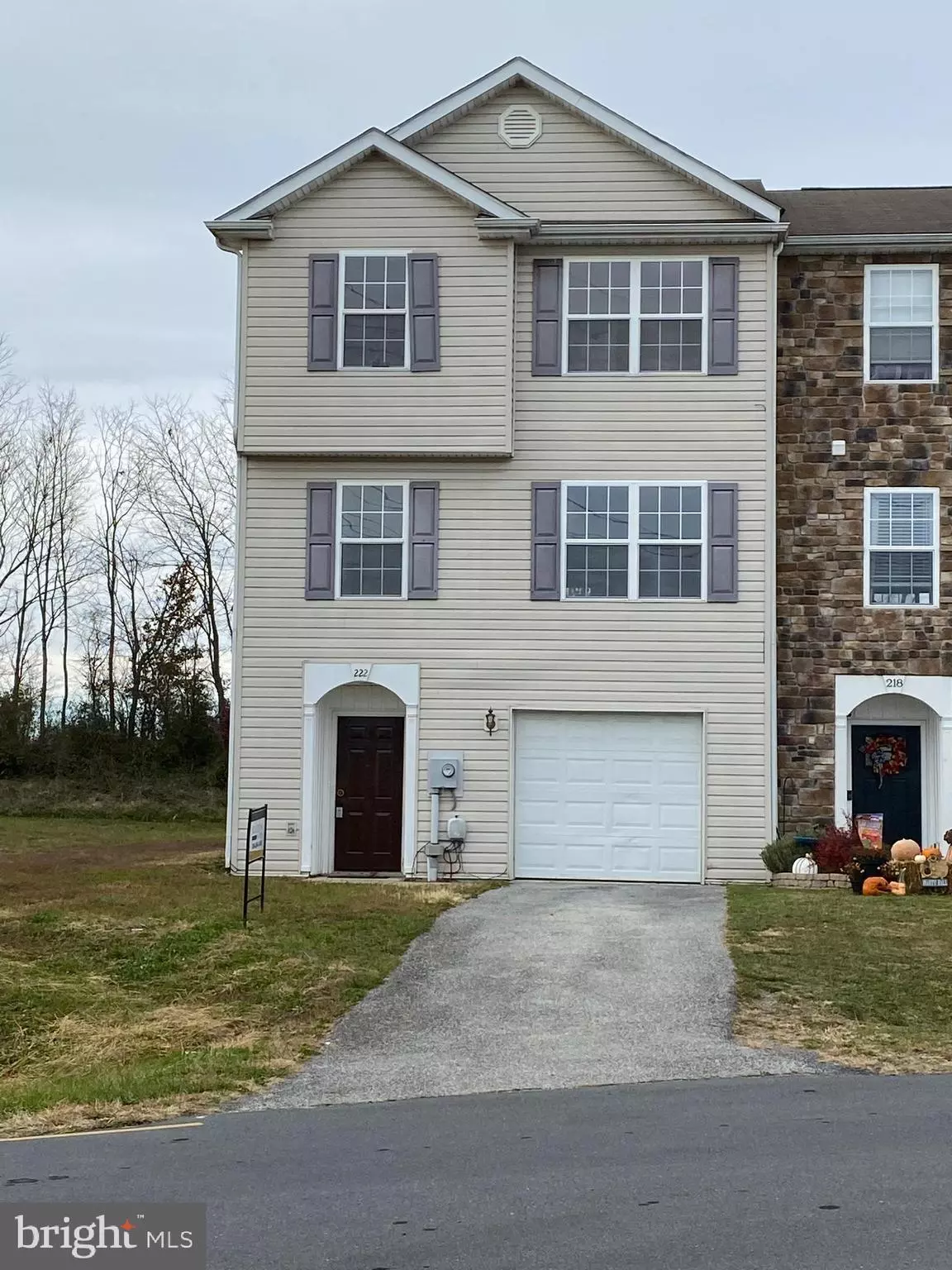 Martinsburg, WV 25405,222 PONY CIR