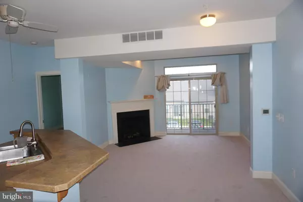 Newark, DE 19713,1000-UNIT FOUNTAINVIEW CIR #207