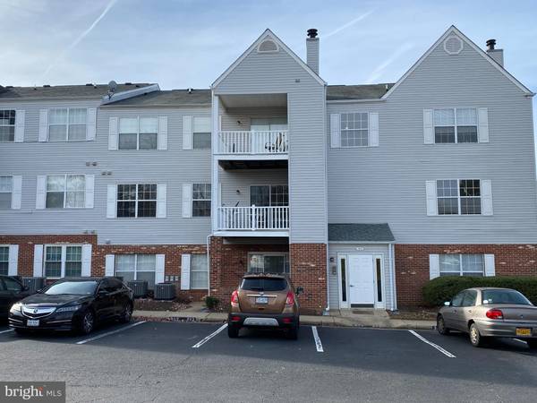 302 GROSVENOR LN #103, Stafford, VA 22556