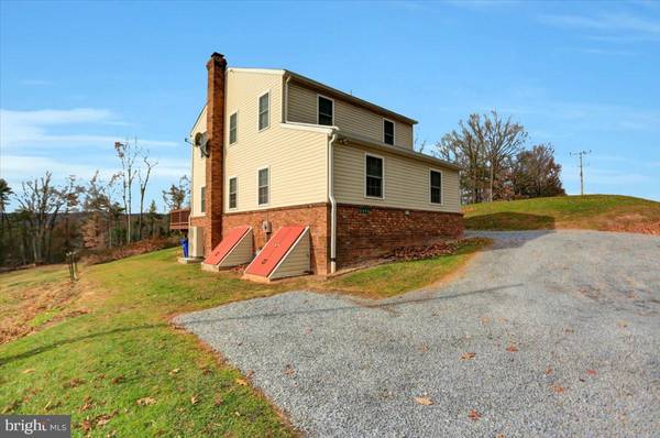 2473 GREAT COVE RD, Warfordsburg, PA 17267