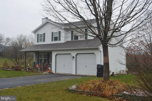 882 CORNERSTONE DR, Mohrsville, PA 19541