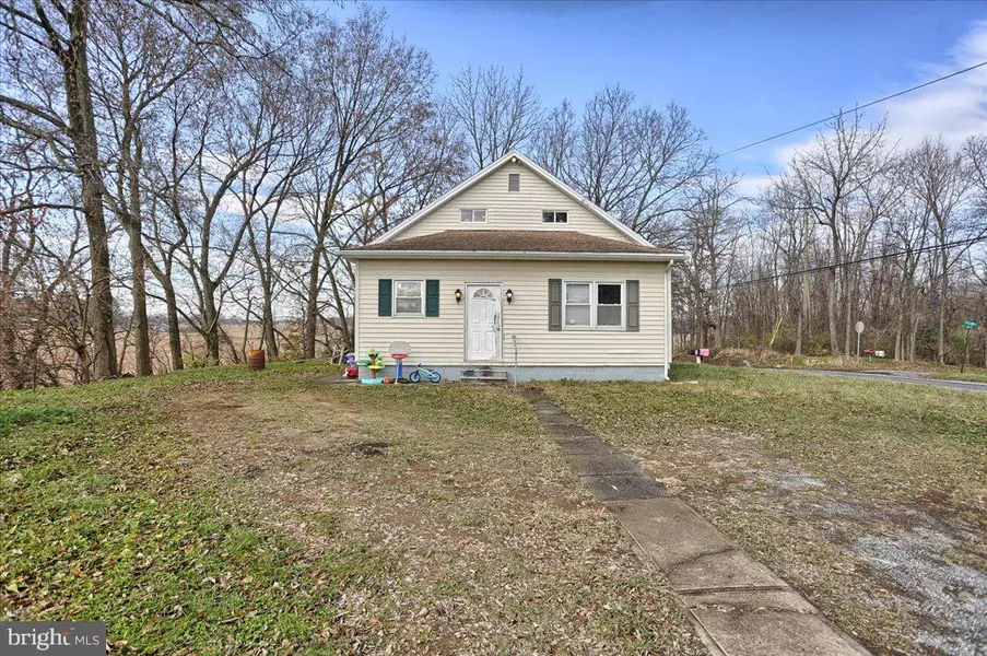 1547 W LISBURN RD, Mechanicsburg, PA 17055