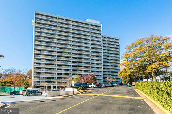 6101 EDSALL RD #307, Alexandria, VA 22304