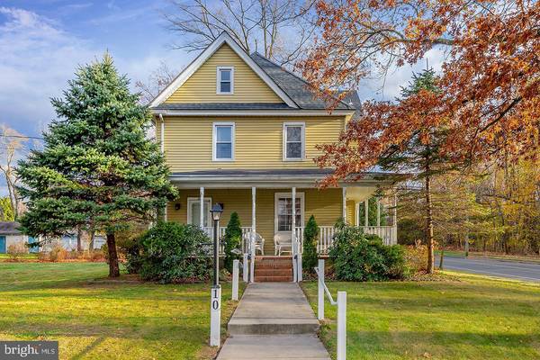 10 EDGEWATER AVE, Grenloch, NJ 08032