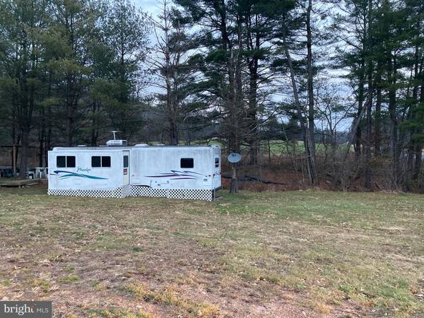 181 DEEP CREEK RD, Hegins, PA 17938