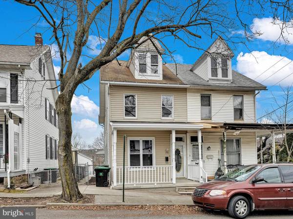 233 N WARREN ST, Orwigsburg, PA 17961