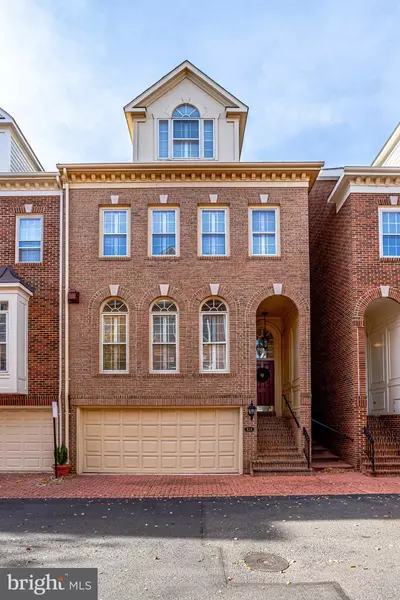 814 RIVERGATE PL, Alexandria, VA 22314