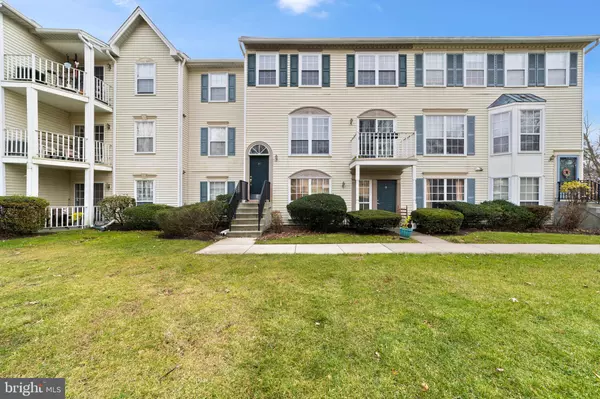 31 VERSAILLES CT, Hamilton, NJ 08619