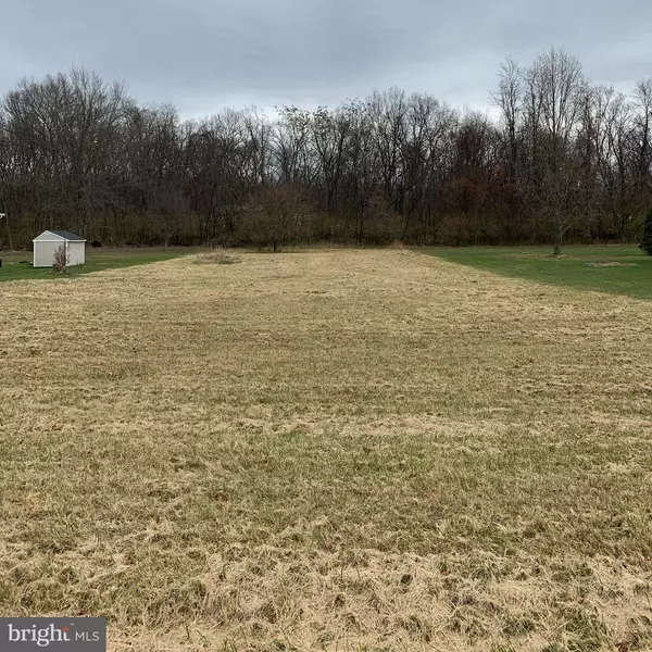 LOT E PHILLIPS, Bunker Hill, WV 25413