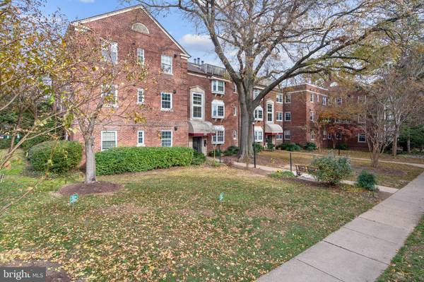 2105 N TAFT ST #5, Arlington, VA 22201