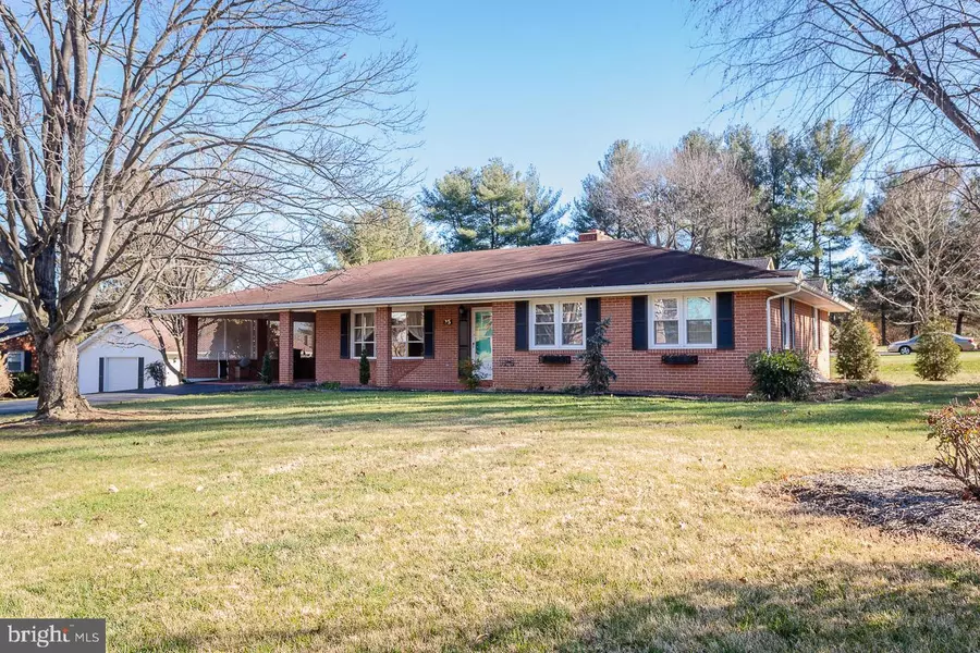 25 GREENFIELD RD, Luray, VA 22835