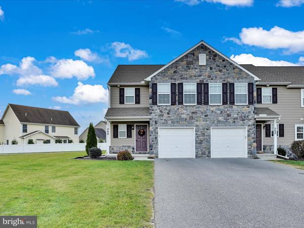 264 S VILLAGE CIR, Palmyra, PA 17078