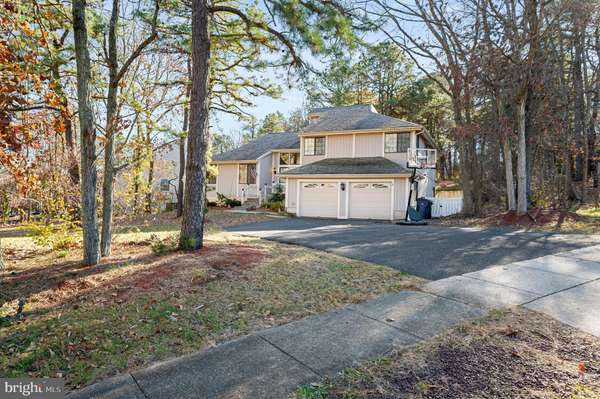 1 CRESTHILL CT, Voorhees, NJ 08043