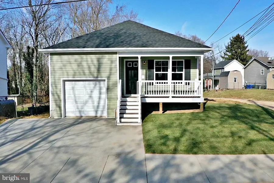 528 NORTH ST E, Charles Town, WV 25414