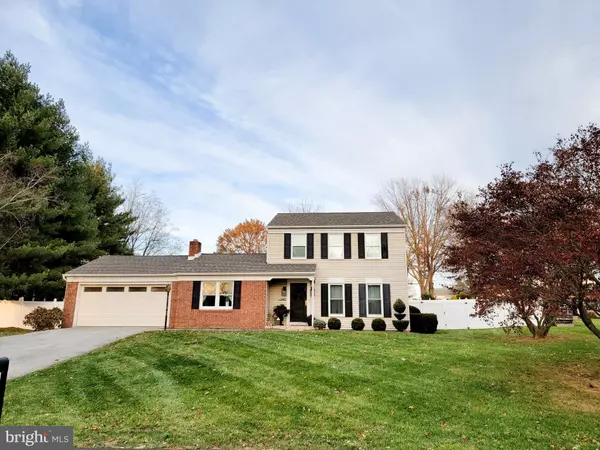 2483 CREEK VIEW DR, Lancaster, PA 17602