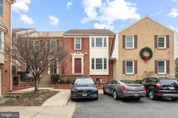 3057 MEETING ST, Falls Church, VA 22044