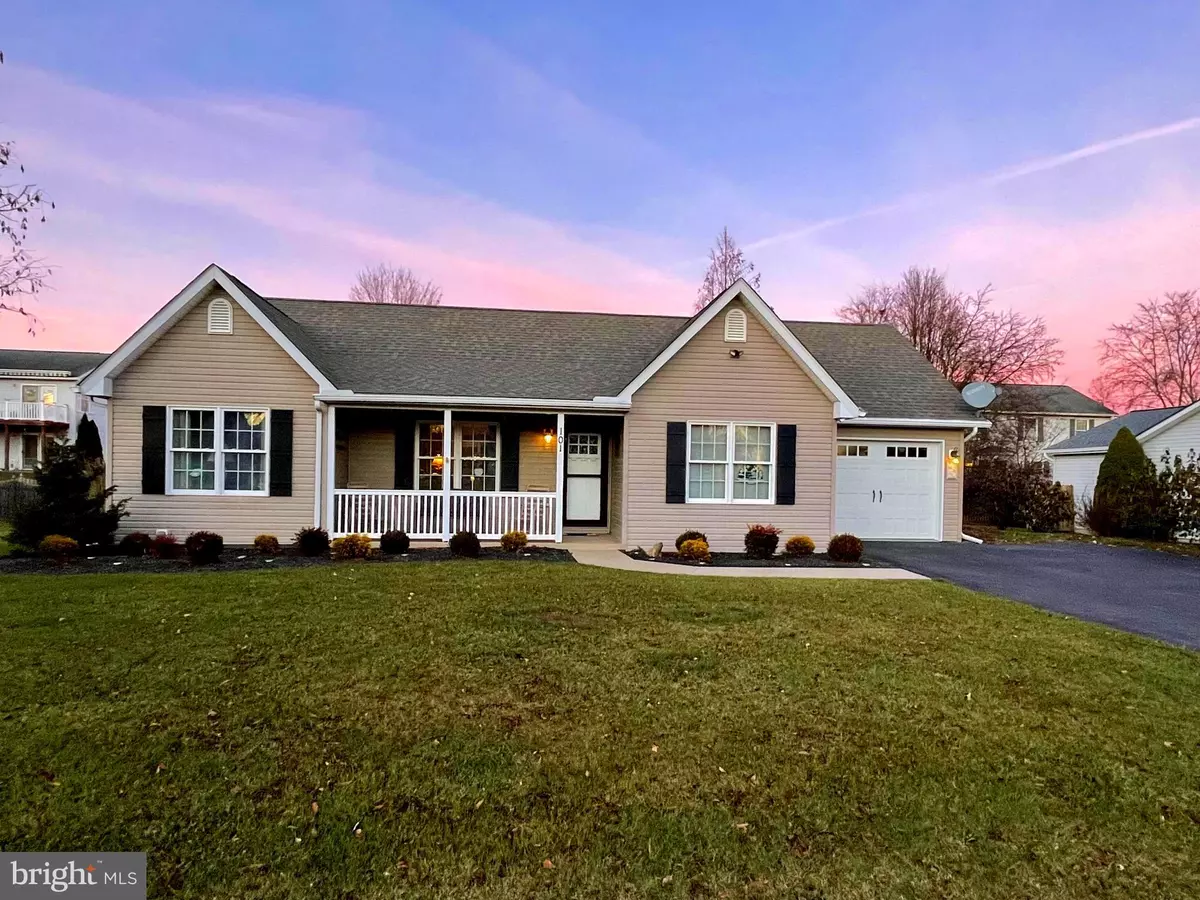 Falling Waters, WV 25419,101 ORIOLE LN