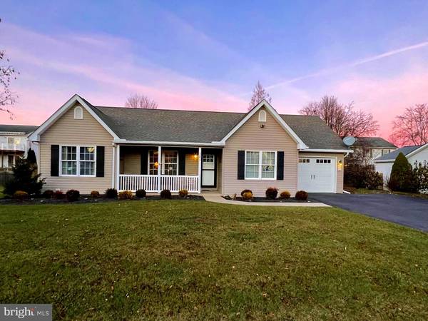 101 ORIOLE LN, Falling Waters, WV 25419