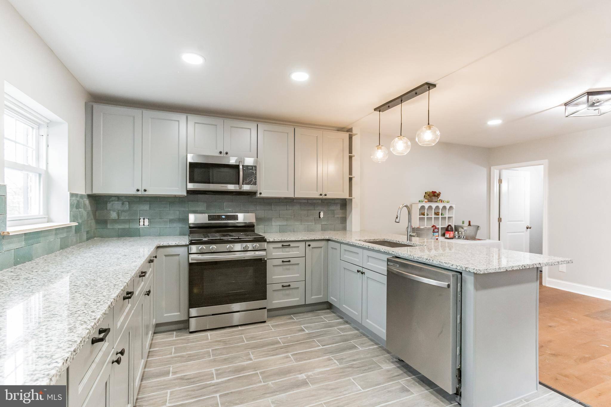 Philadelphia, PA 19128,608 GORGAS LN