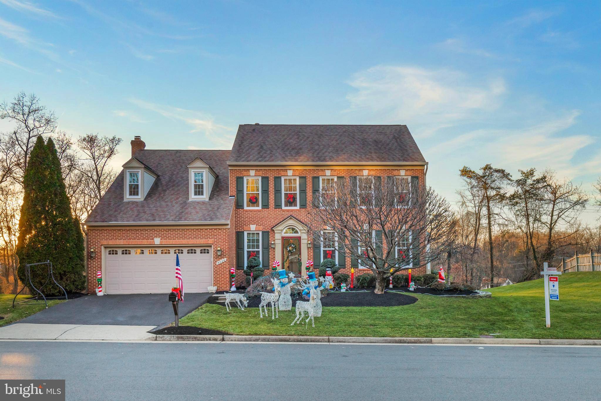 5326 SANDY POINT LN, Clifton, VA 20124