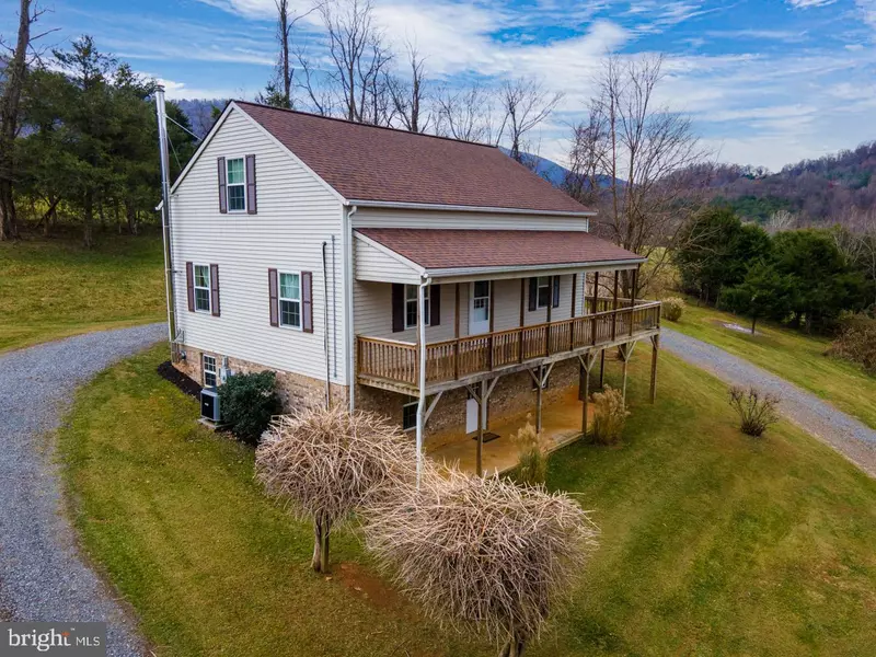 317 MILLS LN, Stanley, VA 22851