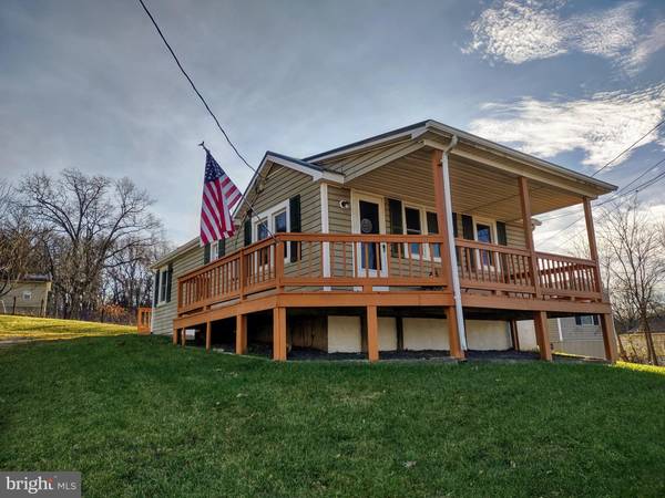 44 BREEZEWOOD DR., Staunton, VA 24401