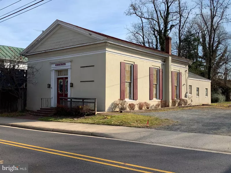 212 N MAIN, Madison, VA 22727