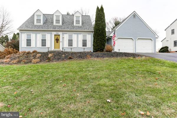 1546 DUNMORE DR, Lancaster, PA 17602