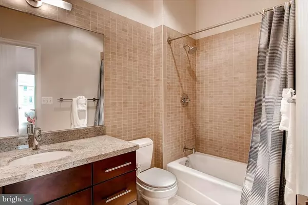 Washington, DC 20037,2221 I ST NW #(1 BEDROOM OPTION)