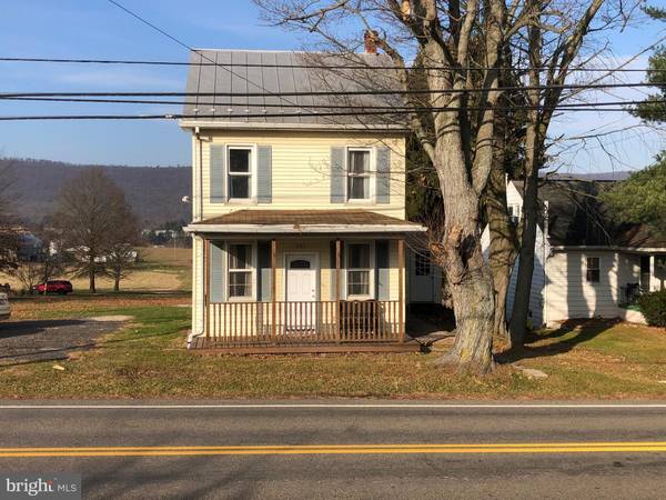 402 E MAIN ST, Hegins, PA 17938