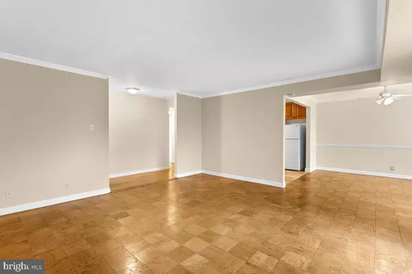 Gaithersburg, MD 20878,802 QUINCE ORCHARD BLVD #802-1