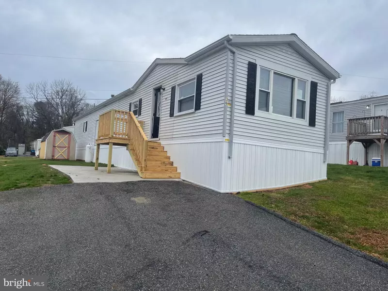 36 PARK LN, Holtwood, PA 17532