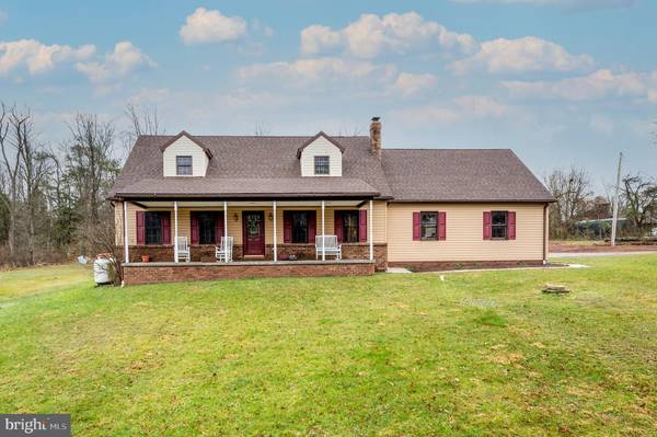 102 KILPATRICK RD, New Oxford, PA 17350