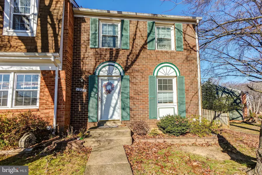 1928 MARINER LN, Woodbridge, VA 22192