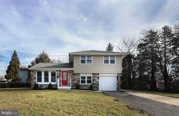 201 S BURNT MILL RD, Voorhees, NJ 08043