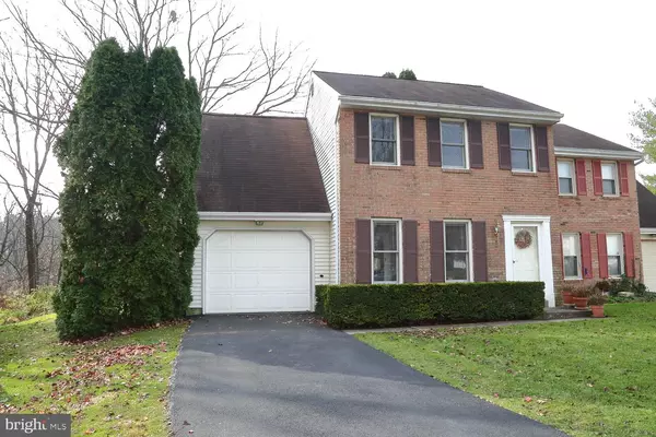 Lititz, PA 17543,12 WINDWOOD PL