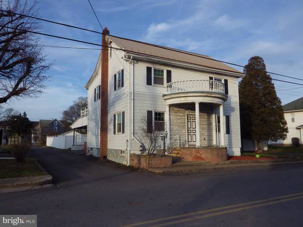 536 E CHESTNUT ST, Hegins, PA 17938