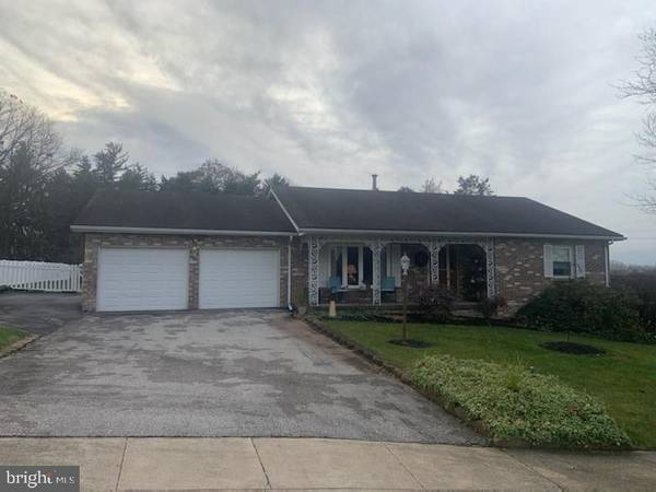 560 WOODSIDE RD, York, PA 17406