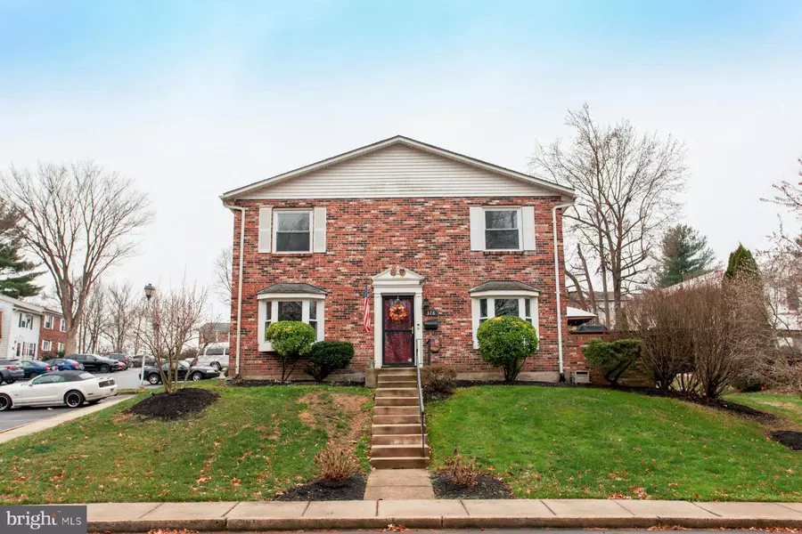 376 N MOUNT VERNON CIR, Bensalem, PA 19020