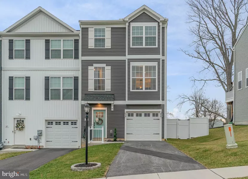 85 OVERLOOK DR, Hanover, PA 17331