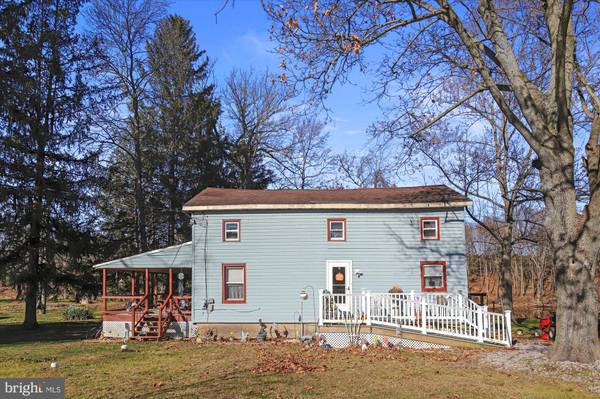 98 COTTAGE DR, New Oxford, PA 17350