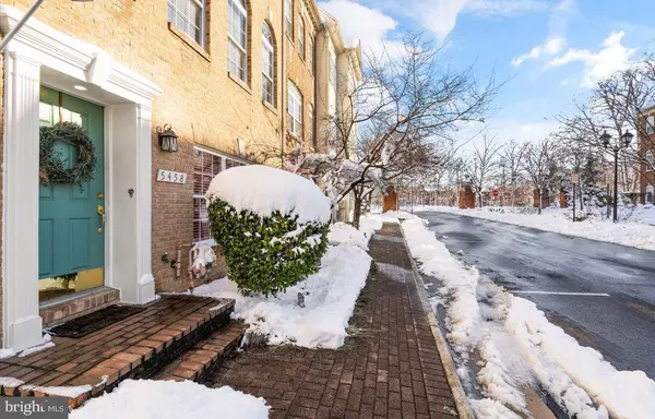 Alexandria, VA 22312,5458 PATUXENT KNOLL PL