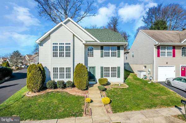 4058 YORKTOWN DR, Marcus Hook, PA 19061