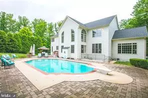 Vienna, VA 22182,1696 BRITTENFORD CT