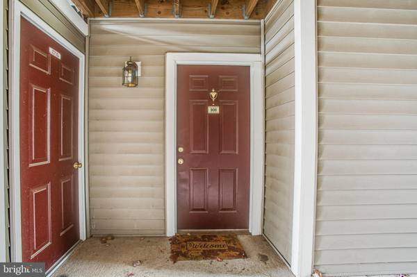 Manassas, VA 20109,8095 LACY DR #101